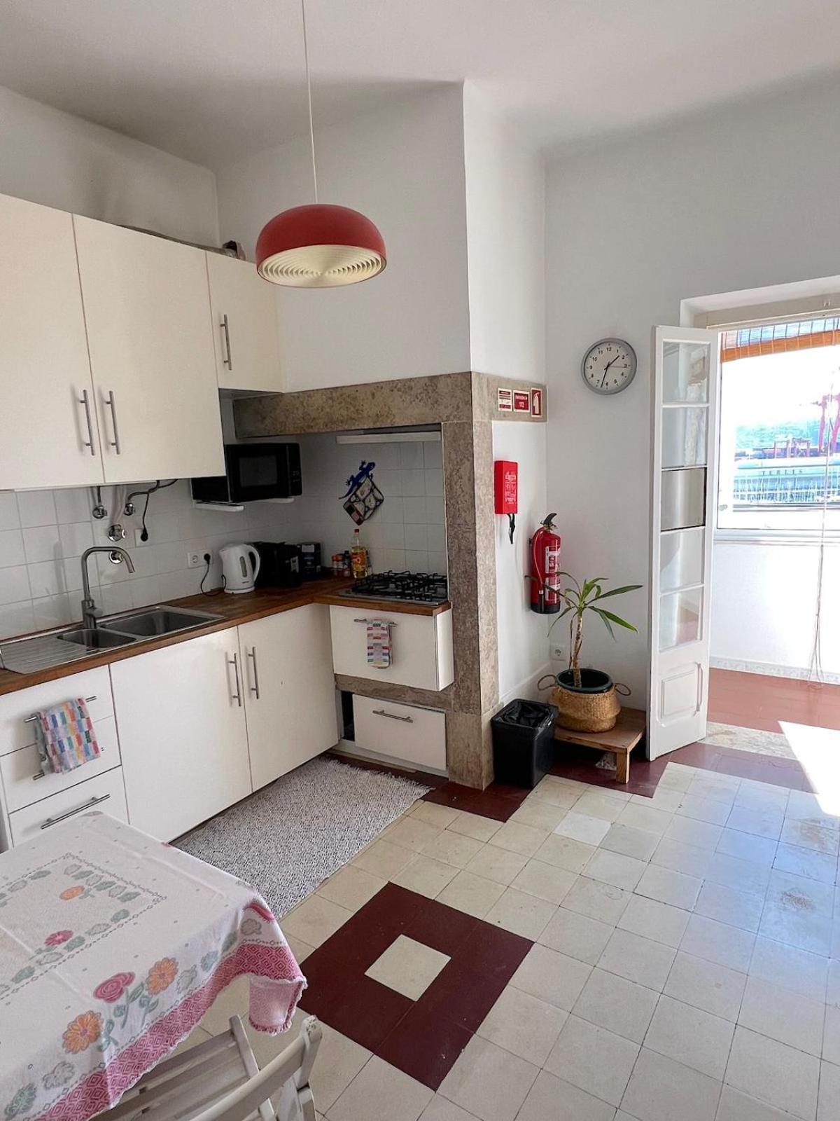 Apartamento Sobre O Rio ลิสบอน ภายนอก รูปภาพ