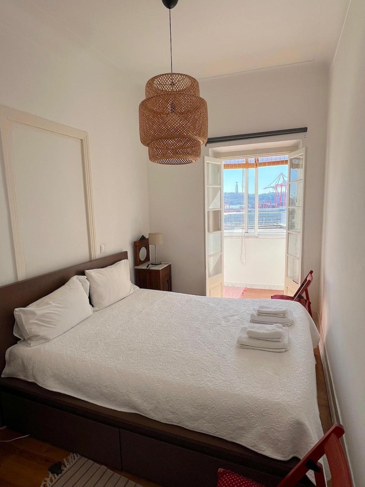 Apartamento Sobre O Rio ลิสบอน ภายนอก รูปภาพ